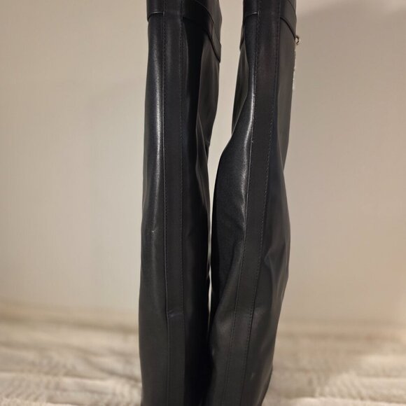 Boots - Picture 2 of 4